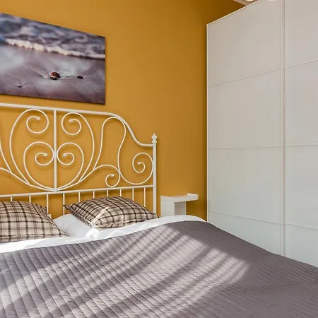 Jantar Deluxe Sea View Apartment